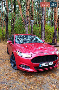 Седан Ford Fusion 2015 в Львові