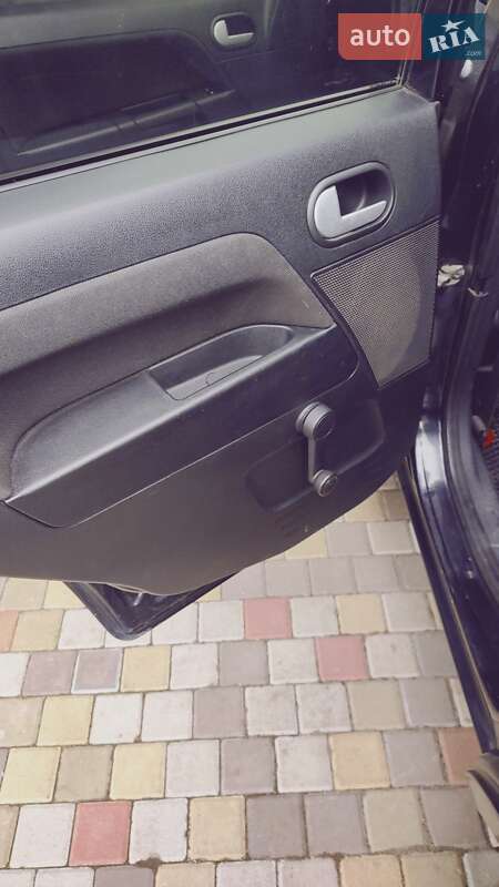 Хэтчбек Ford Fusion 2008 в Павлограде