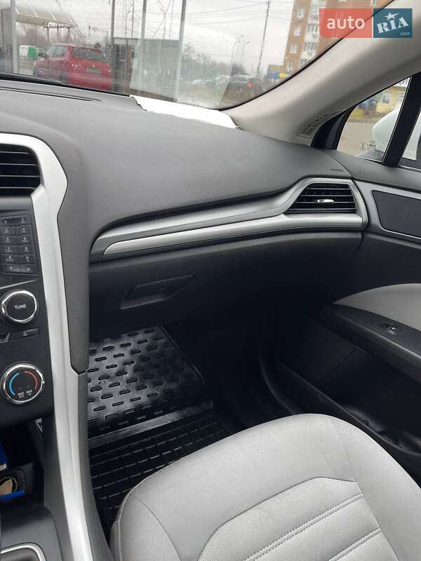 Седан Ford Fusion 2013 в Киеве