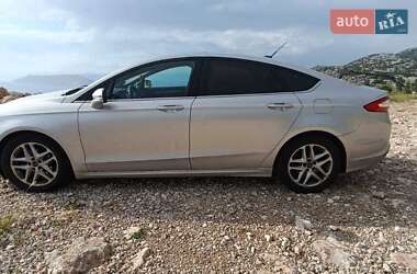 Седан Ford Fusion 2013 в 