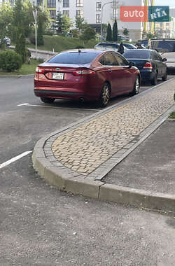 Седан Ford Fusion 2014 в 