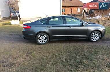 Седан Ford Fusion 2014 в Львове