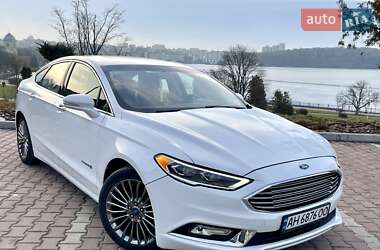 Седан Ford Fusion 2016 в 