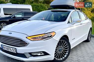 Седан Ford Fusion 2016 в 