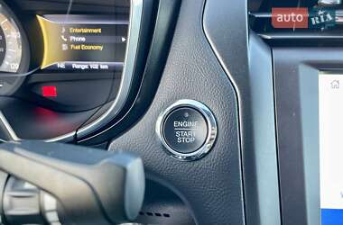 Седан Ford Fusion 2016 в 