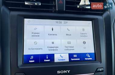 Седан Ford Fusion 2016 в 