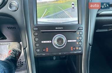 Седан Ford Fusion 2016 в 