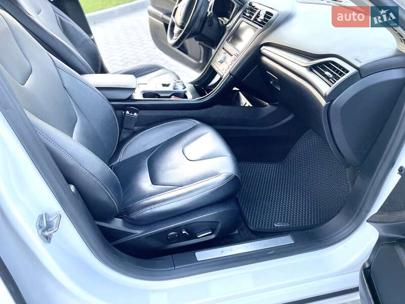 Седан Ford Fusion 2016 в Тернополе