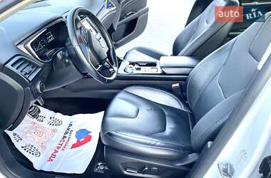 Седан Ford Fusion 2016 в 