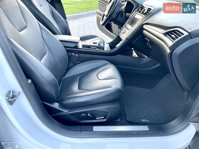 Седан Ford Fusion 2016 в Тернополе