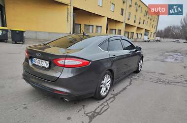Седан Ford Fusion 2015 в 