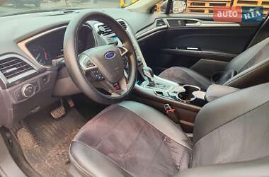 Седан Ford Fusion 2015 в 