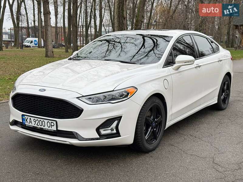 Седан Ford Fusion 2019 в Киеве