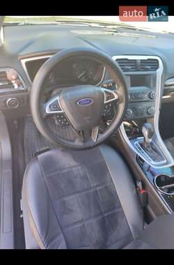 Седан Ford Fusion 2015 в 