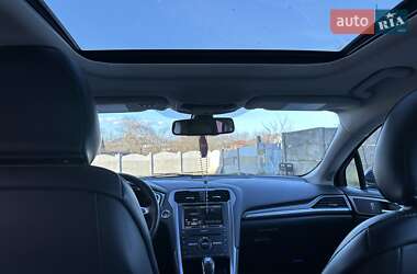Седан Ford Fusion 2015 в 