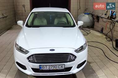 Седан Ford Fusion 2014 в 