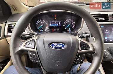 Седан Ford Fusion 2014 в 