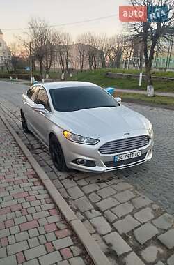 Седан Ford Fusion 2015 в 