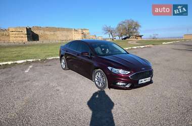 Седан Ford Fusion 2016 в 