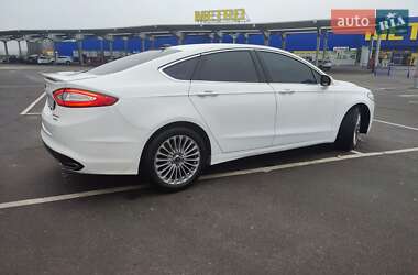 Седан Ford Fusion 2015 в Виннице