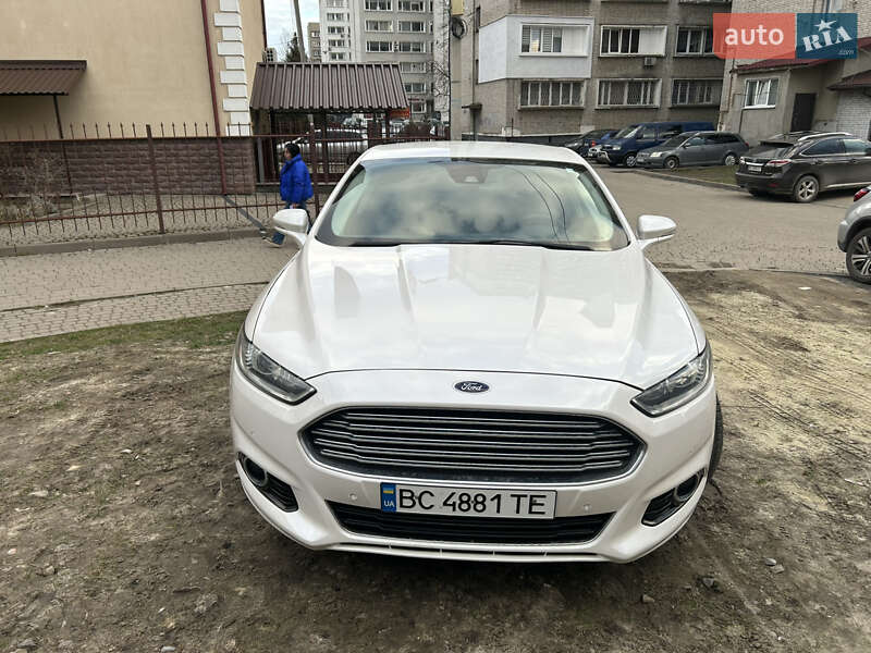 Седан Ford Fusion 2014 в 