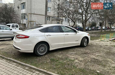 Седан Ford Fusion 2014 в 