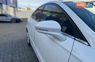 Седан Ford Fusion 2015 в Львове