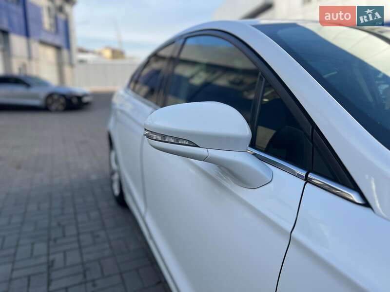 Седан Ford Fusion 2015 в Львове