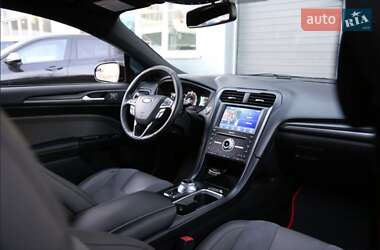 Седан Ford Fusion 2017 в 