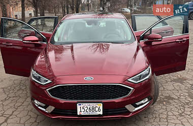 Седан Ford Fusion 2017 в 