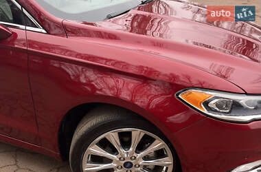 Седан Ford Fusion 2017 в 