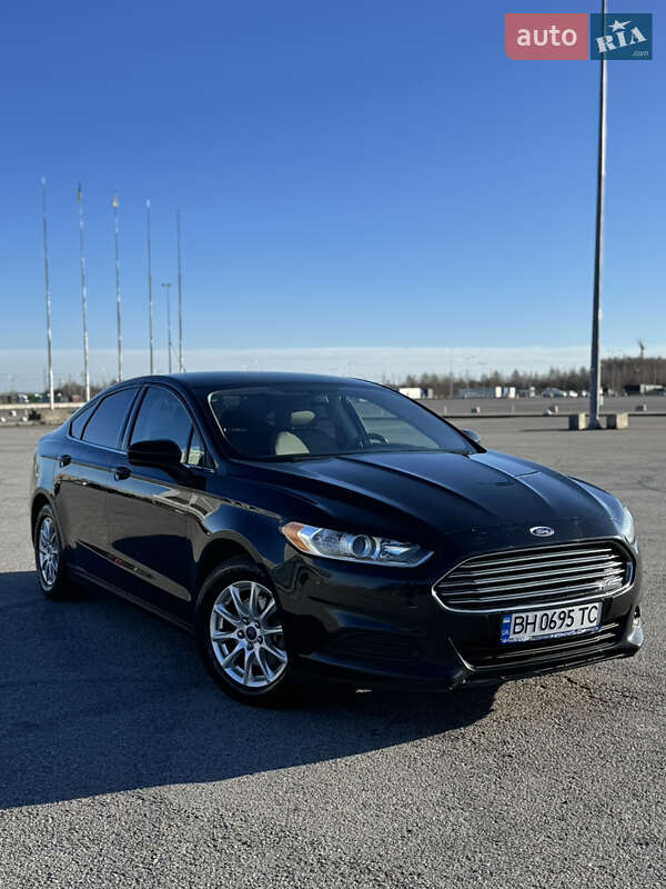 Седан Ford Fusion 2016 в Львові