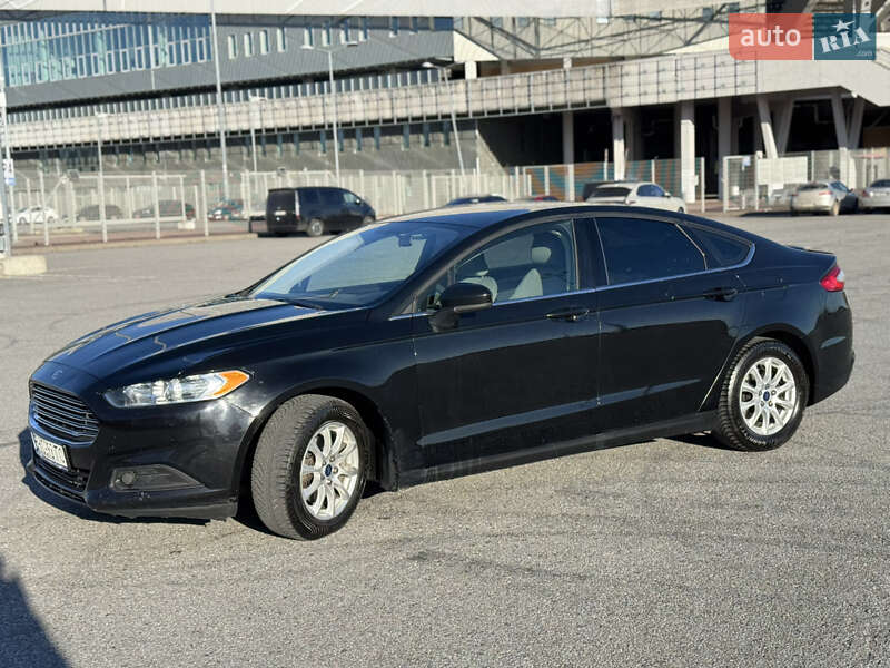Седан Ford Fusion 2016 в Львові