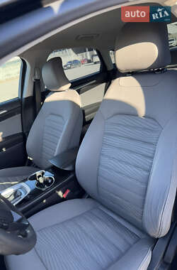 Седан Ford Fusion 2016 в 