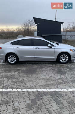 Седан Ford Fusion 2018 в 