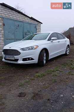 Седан Ford Fusion 2014 в 