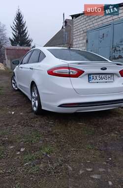 Седан Ford Fusion 2014 в 