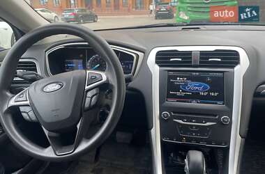 Седан Ford Fusion 2013 в Вишневому