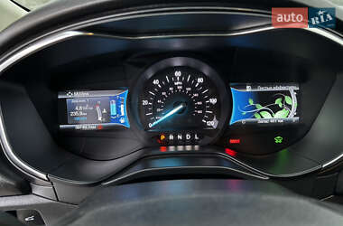 Седан Ford Fusion 2020 в 