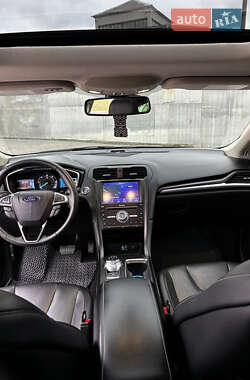 Седан Ford Fusion 2020 в 