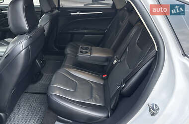 Седан Ford Fusion 2020 в 