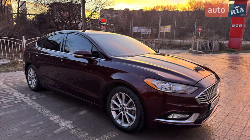 Седан Ford Fusion 2016 в Тернополі