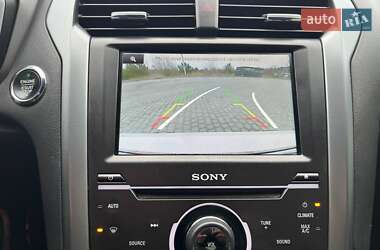 Седан Ford Fusion 2015 в 