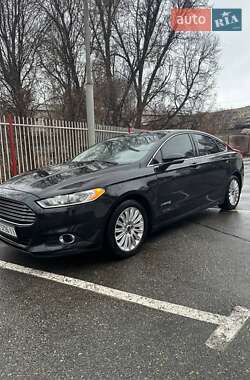 Седан Ford Fusion 2013 в 
