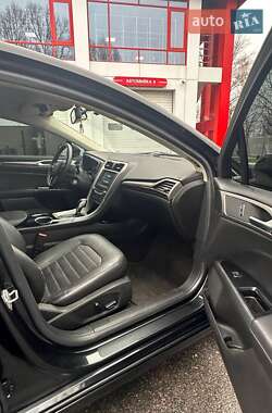 Седан Ford Fusion 2013 в 