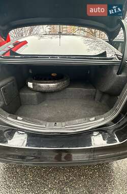Седан Ford Fusion 2013 в 