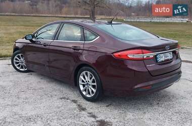 Седан Ford Fusion 2016 в 
