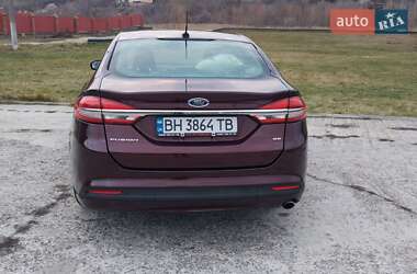 Седан Ford Fusion 2016 в 