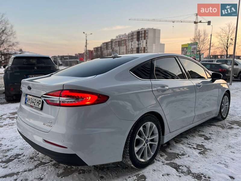 Седан Ford Fusion 2019 в Тернополе