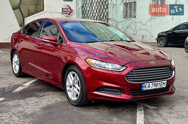 Седан Ford Fusion 2015 в Києві